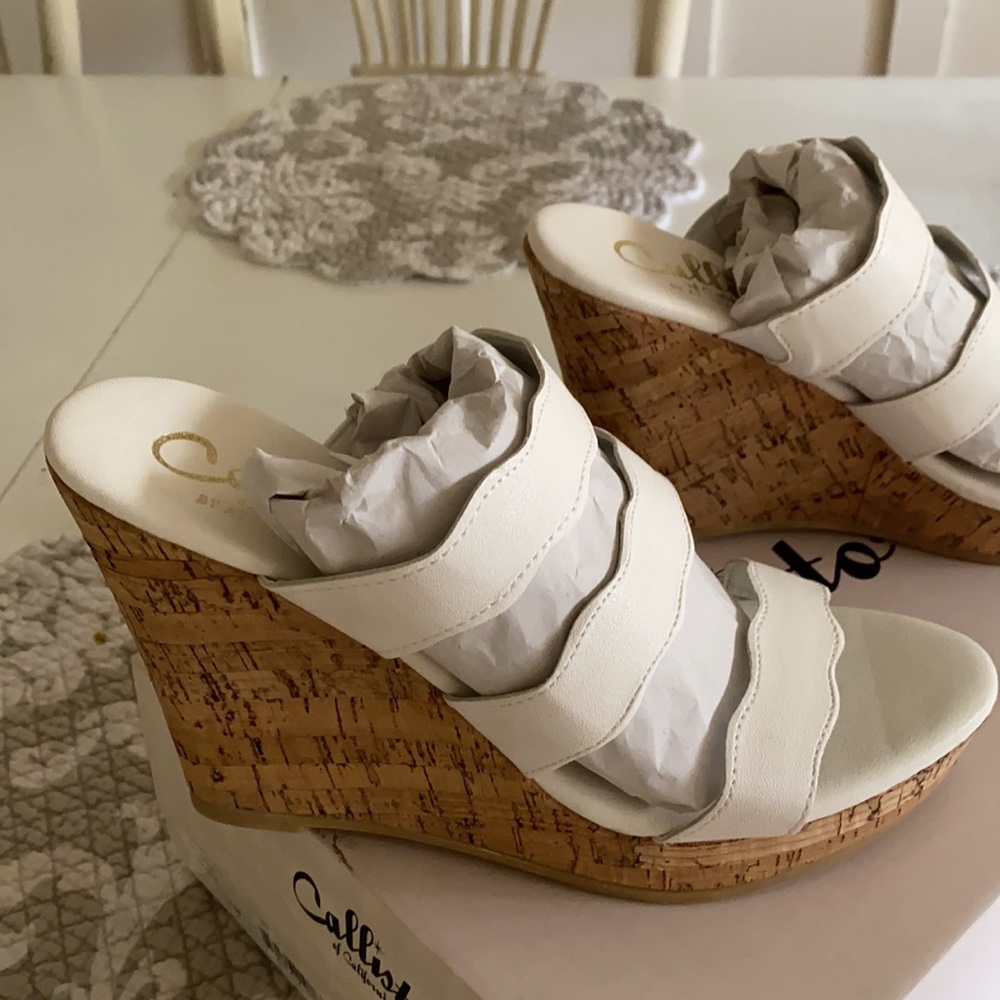 Shoes - Picture 3 of 3